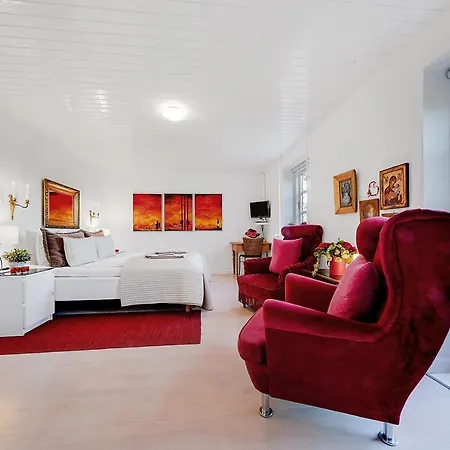 åløkke Bed & Breakfast 3*